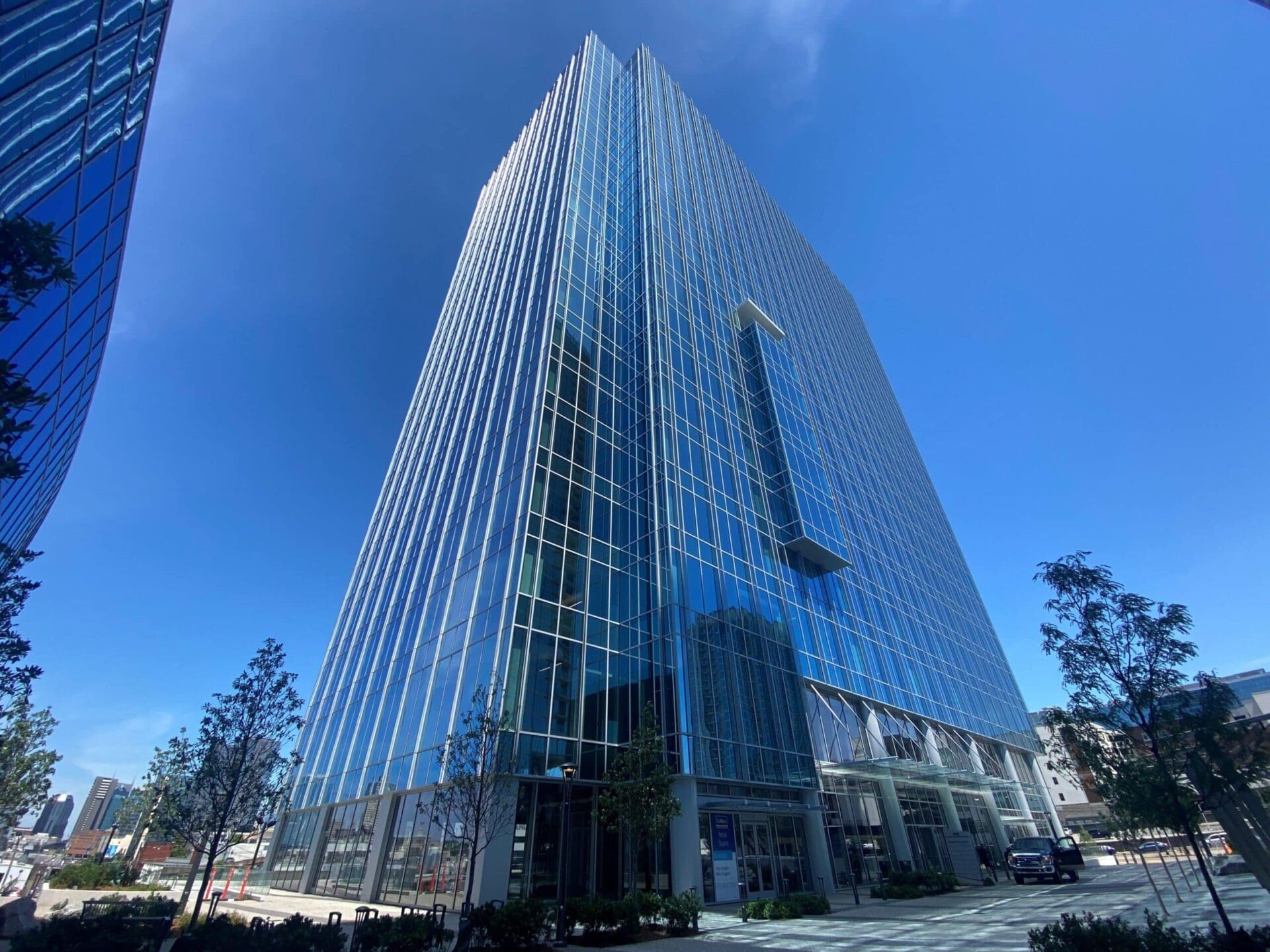broadwest tower building in nashville